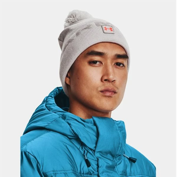 UNDER ARMOUR HALFTIME FLEECE POM BEANIE – GHOST GRAY / TIN - Image 3